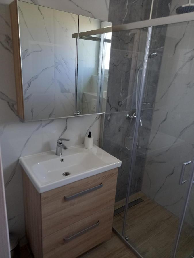 Villa Toni Biograd Na Moru Exteriör bild