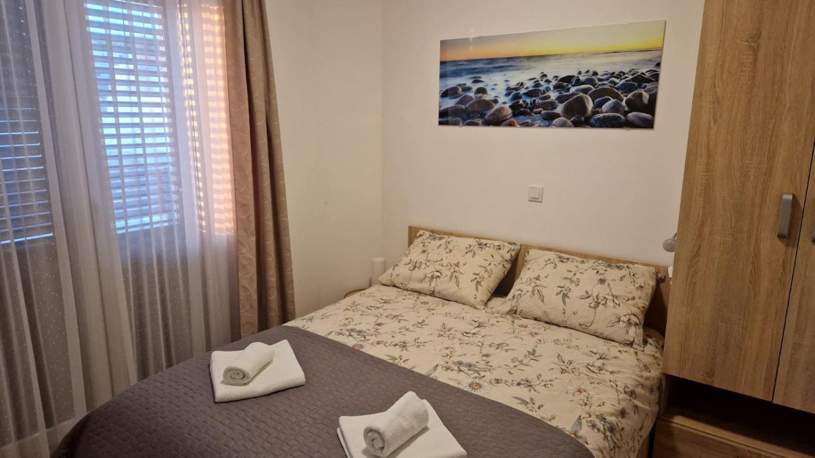 Villa Toni Biograd Na Moru Rum bild